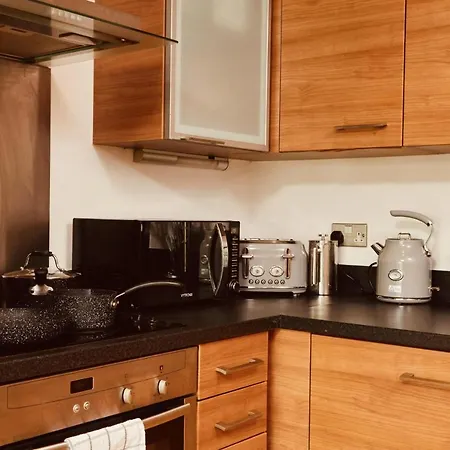 Deluxe Modern Apt&free Parking No Balcony Apartment Leeds (West Yorkshire)