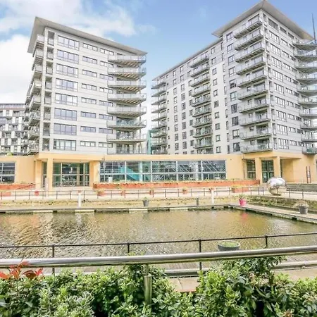 Apartment Deluxe Modern Apt&free Parking No Balcony Leeds (West Yorkshire)