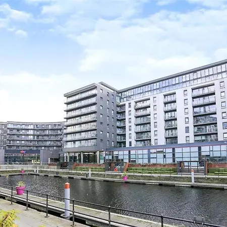 Deluxe Modern Apt&free Parking No Balcony