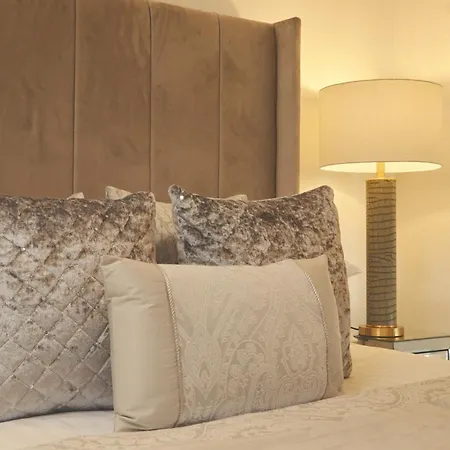 Deluxe Modern Apt&free Parking No Balcony