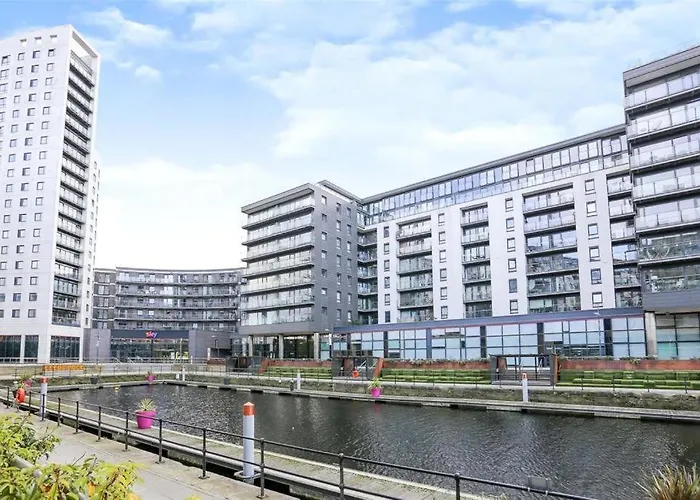 Deluxe Modern Apt&free Parking No Balcony