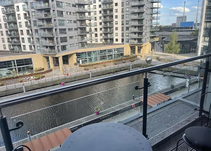 Daire Deluxe Modern Apt&free Parking No Balcony