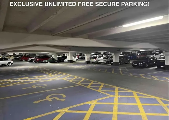 Deluxe Modern Apt&free Parking No Balcony Daire *