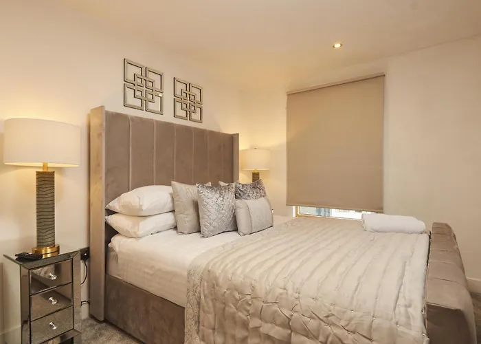 Deluxe Modern Apt&free Parking No Balcony Daire