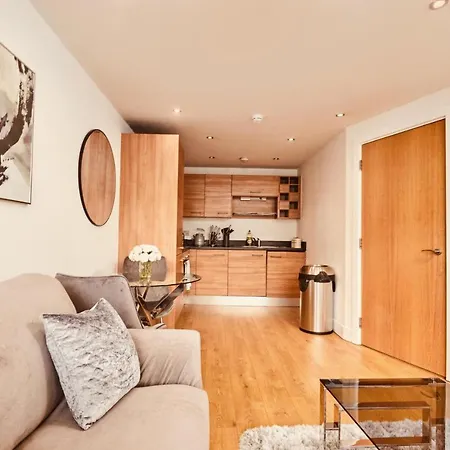 Deluxe Modern Apt&free Parking No Balcony *